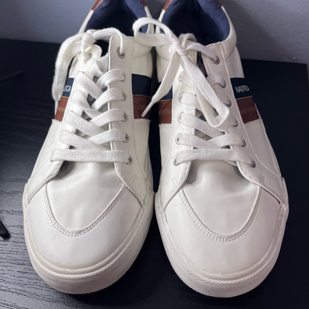 Nautica